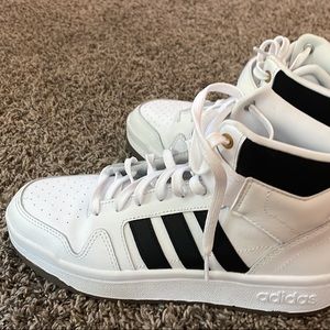 They’ve been wore twice and they’re brand new